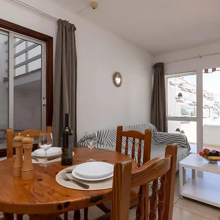 Floritas 29 - One Bed With Pool View Apartment